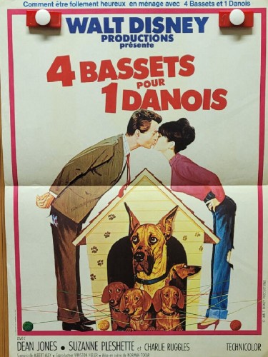 Affiche du film 4 BASSETS POUR 1 DANOIS - UGLY DACHSHUND (THE)